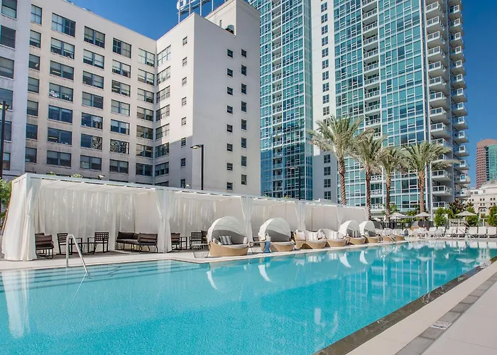 Luxurious Highrise 2B 2B Apartment Heart Of Downtown La